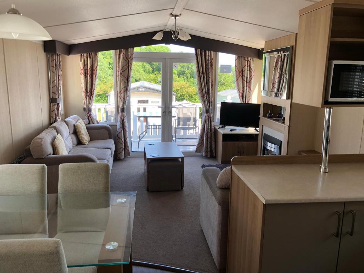 Popular Property In Bembridge Extérieur photo